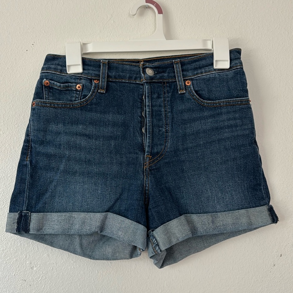 Levi wedgie short